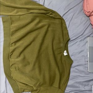 Green cropped long sleeve